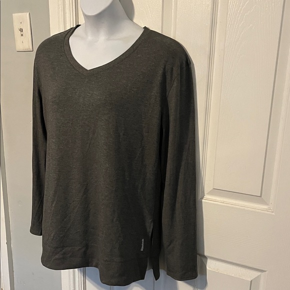 Reebok Women's Gray V-Neck Top - Picture 4 of 9